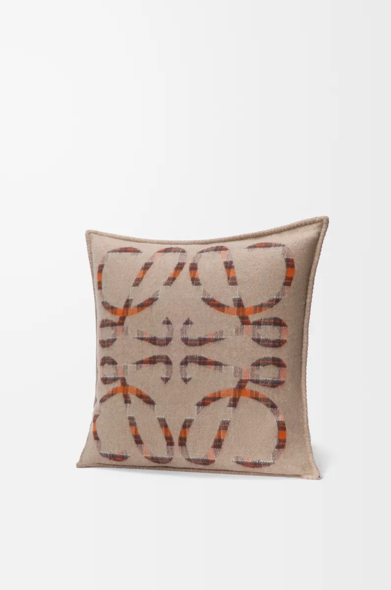 羊毛和羊绒靠枕