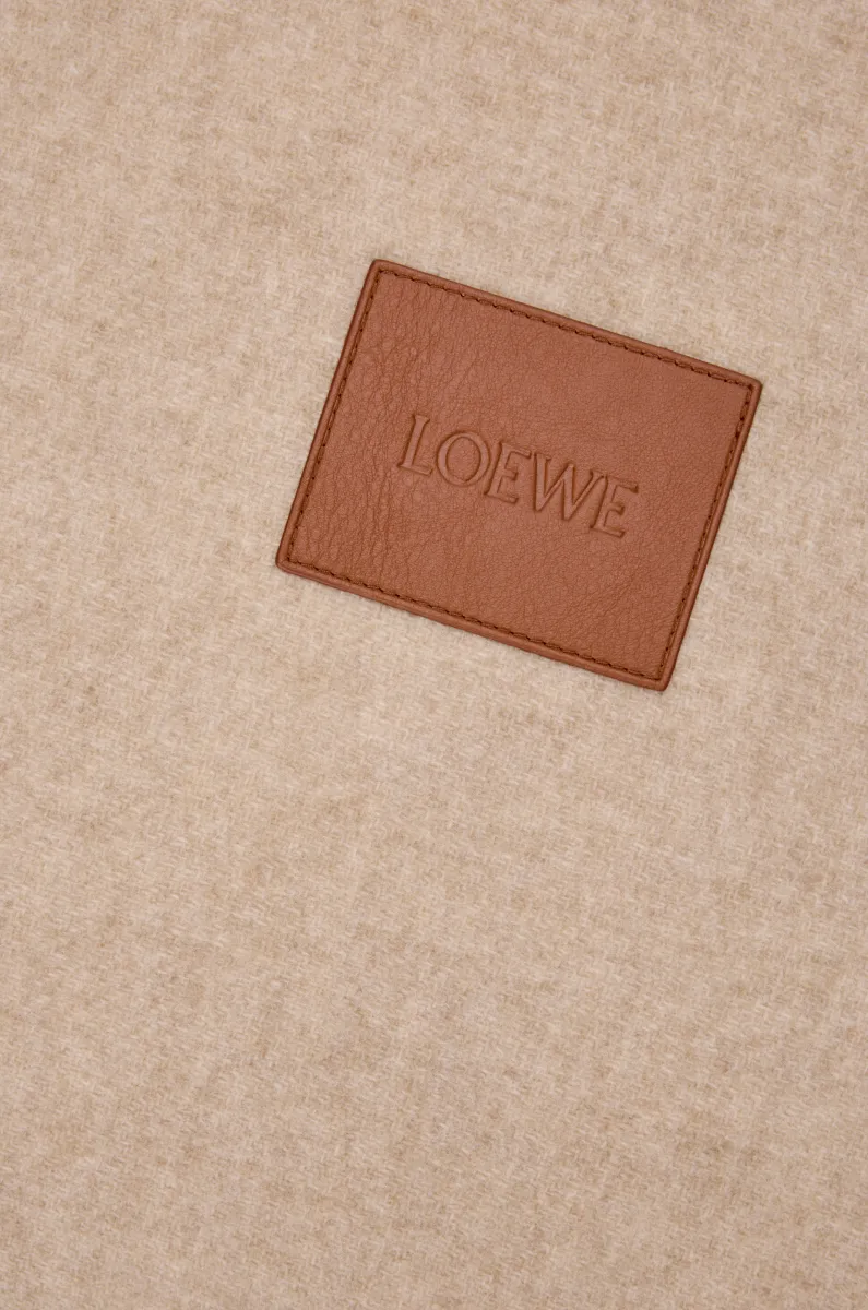 羊毛和羊绒靠枕